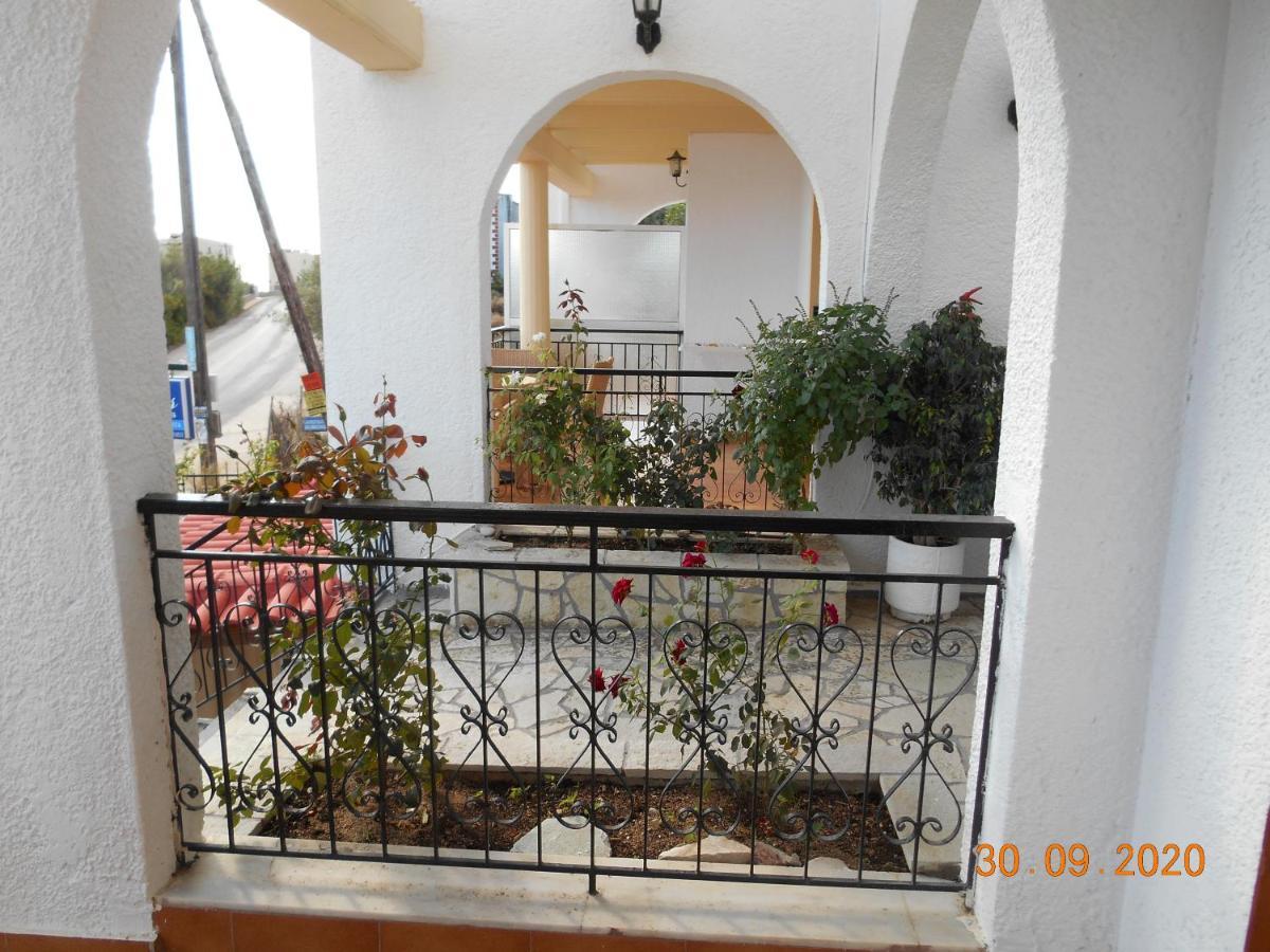 Melios Rooms Petalídhion Екстериор снимка