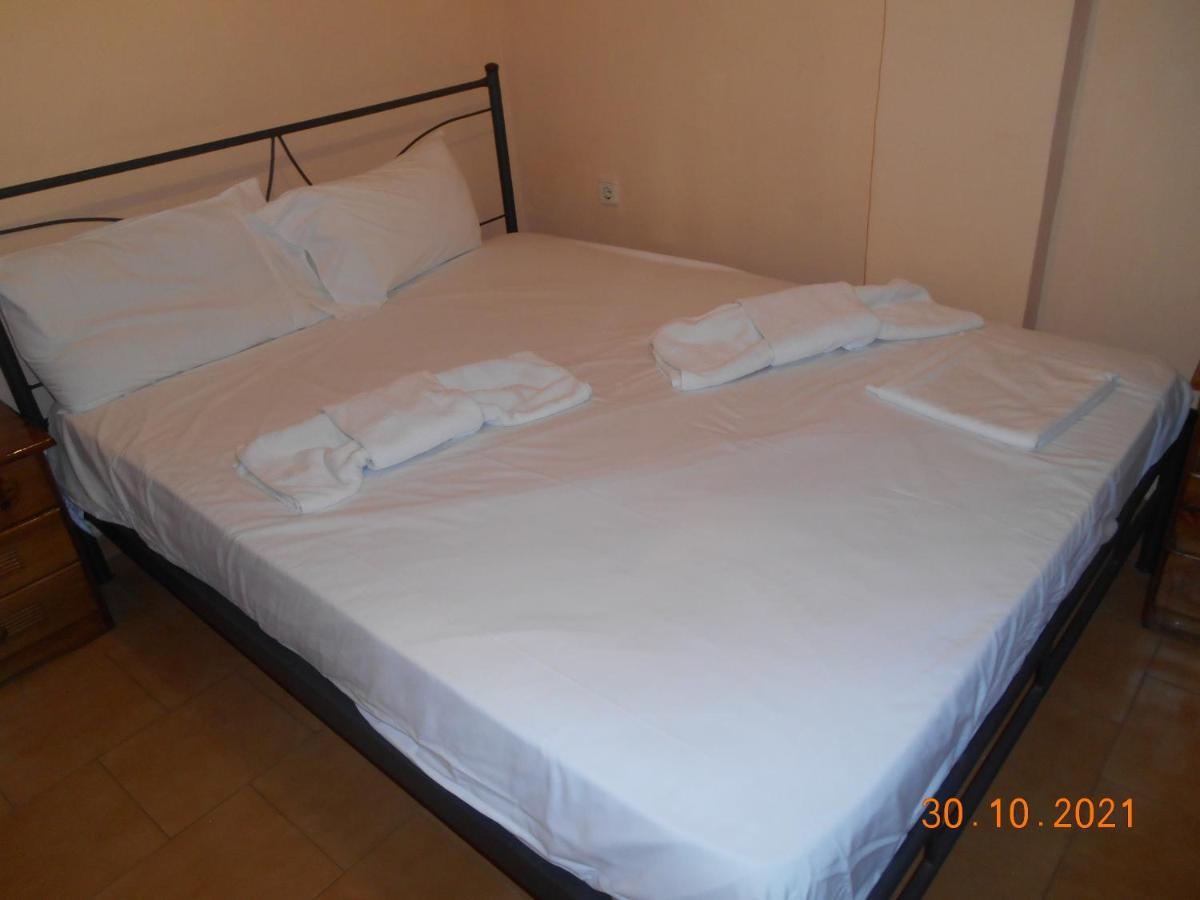 Melios Rooms Petalídhion Екстериор снимка