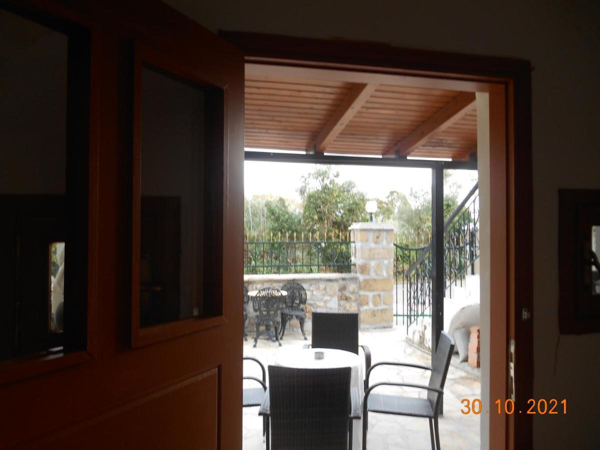 Melios Rooms Petalídhion Екстериор снимка