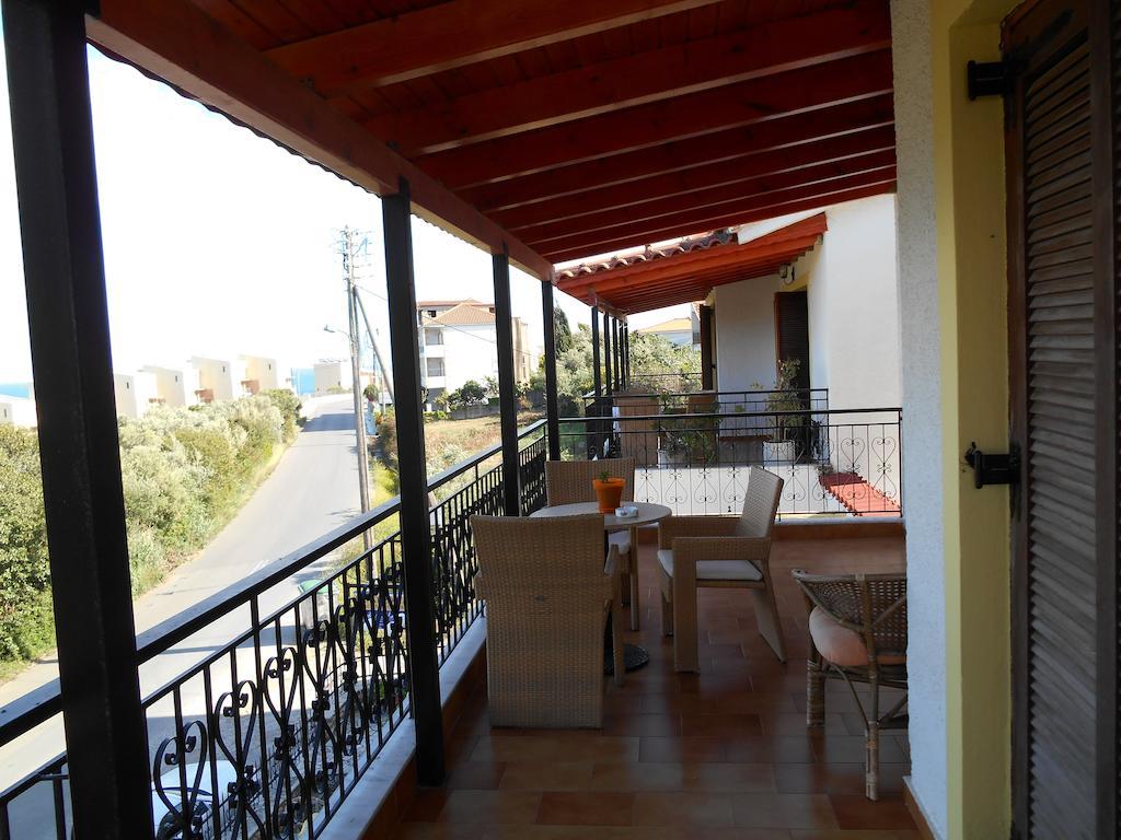 Melios Rooms Petalídhion Екстериор снимка